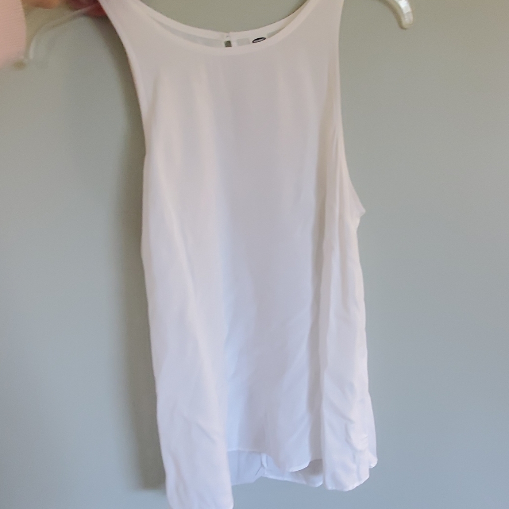 Old Navy white tank